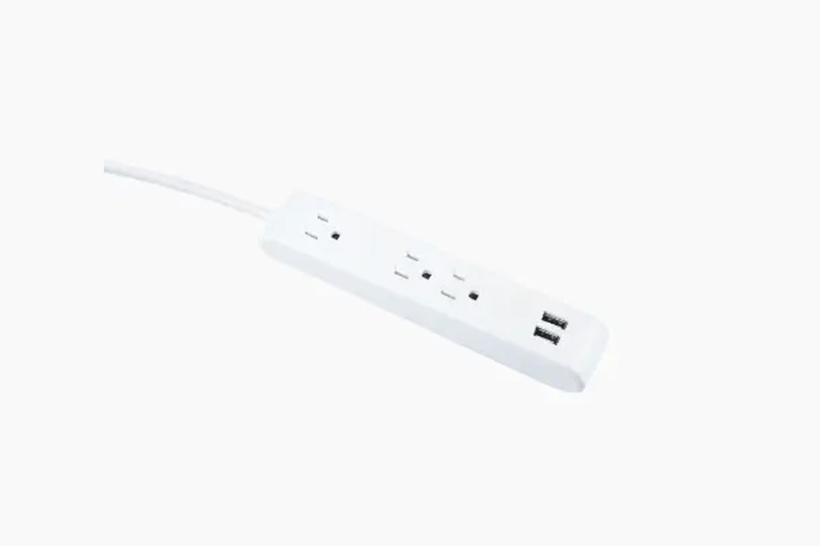 What are the characteristics of 3 outlet Power Strip with 2 USB American Power Strip?